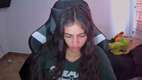 Violeta online show from December 12, 3:27 pm