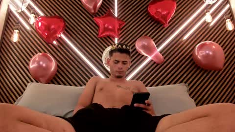  white fox  online show from February 15, 12:22 pm