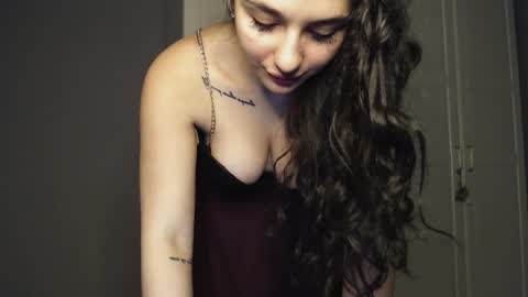 Snapshot of _your_love chatting on December 24, 10:06 pm Niki online show from December 24, 10:06 pm