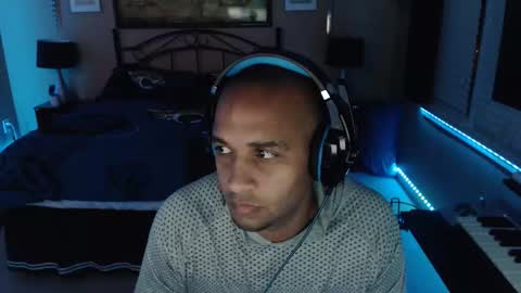 a4orce online show from March 19, 1:55 am