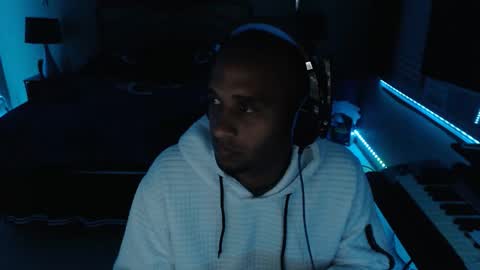 a4orce online show from October 29, 2:46 am