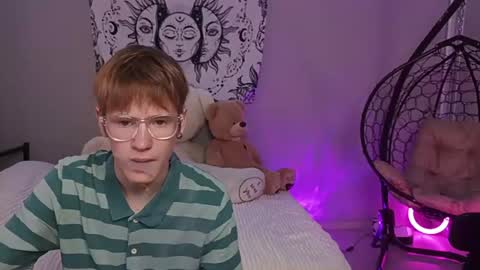 Kris Michael online show from July 22, 3:36 pm