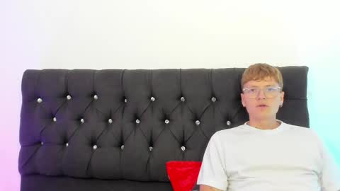 Snapshot of a_sexy_couple__ chatting on October 1, 8:19 pm A Sexy Couple online show from October 1, 8:19 pm