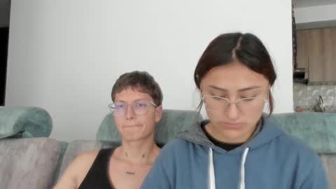 Snapshot of a_sexy_couple__ chatting on February 22, 9:37 pm A Sexy Couple online show from February 22, 9:37 pm