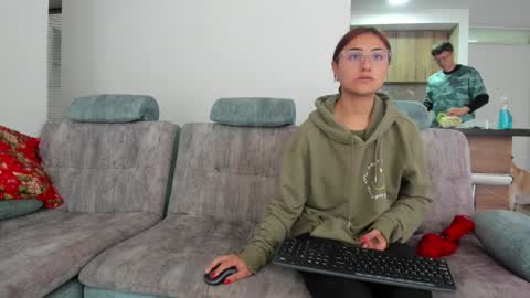 Snapshot of a_sexy_couple__ chatting on December 9, 8:44 pm A Sexy Couple online show from December 9, 8:44 pm