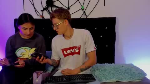 Snapshot of a_sexy_couple__ chatting on October 28, 9:16 pm A Sexy Couple online show from October 28, 9:16 pm