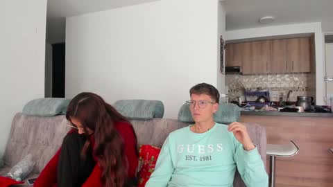 Snapshot of a_sexy_couple__ chatting on December 18, 7:08 pm A Sexy Couple online show from December 18, 7:08 pm