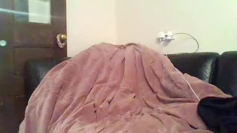 aa11hd online show from April 12, 8:35 pm