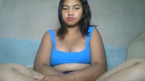 aariciah online show from April 14, 7:11 am