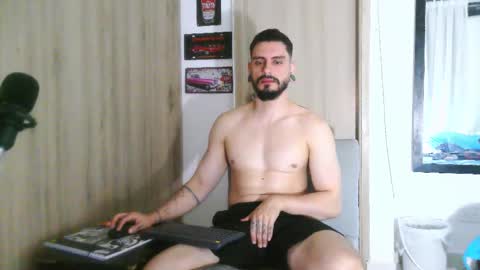 Aaron kwok online show from February 28, 1:42 am