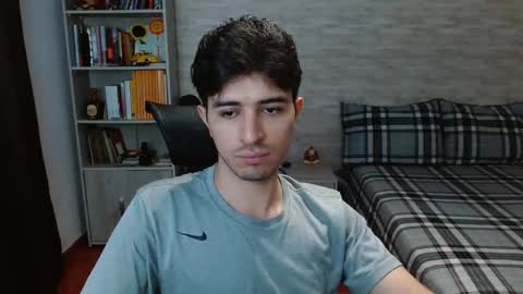 Aaron online show from November 3, 7:48 pm