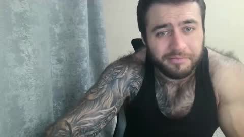 Snapshot of aaron_royal chatting on October 18, 4:22 pm Davin tayl online show from October 18, 4:22 pm