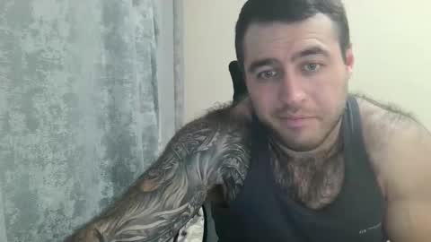 Snapshot of aaron_royal chatting on September 19, 4:22 pm Davin tayl online show from September 19, 4:22 pm