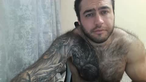 Snapshot of aaron_royal chatting on October 8, 3:34 am Davin tayl online show from October 8, 3:34 am