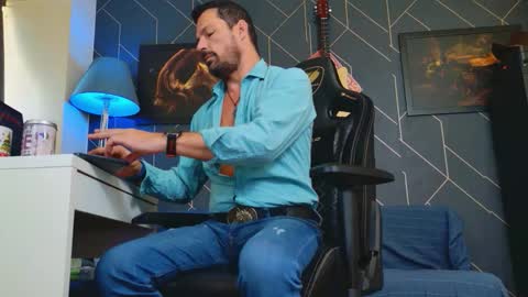 Aaron online show from September 18, 7:01 am