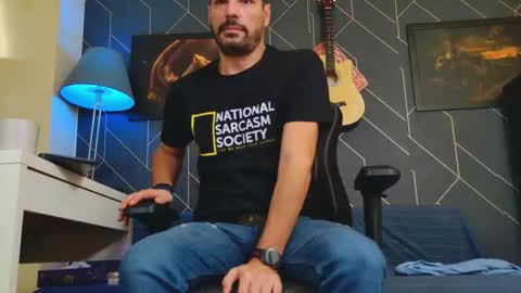 Aaron online show from October 18, 8:07 am