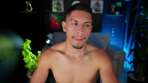 AARON  online show from November 24, 2:05 pm