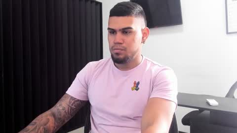 ig aaron hunter123 online show from February 11, 4:22 pm