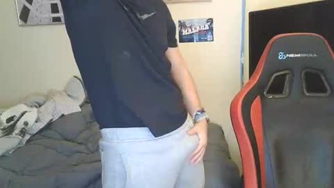 aaronlavine online show from November 12, 7:05 pm