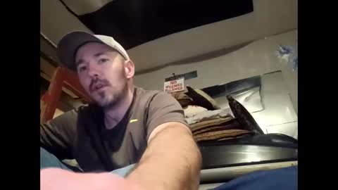 aaronshere888888 online show from March 20, 11:37 am