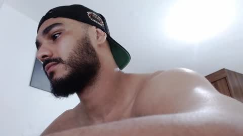 aaronteylor online show from December 17, 10:55 am