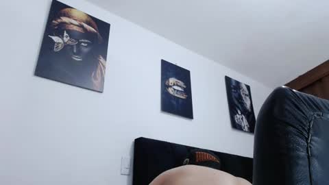 aaronteylor online show from December 15, 10:26 pm