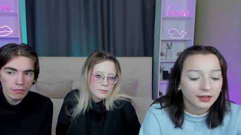 Fiona and Harry online show from December 28, 8:16 am