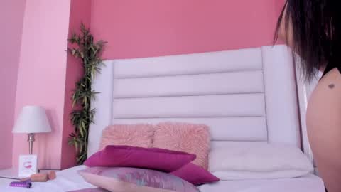 Snapshot of abbey_walker chatting on February 27, 6:46 am abbey_walker online show from February 27, 6:46 am