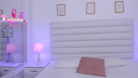 Snapshot of abbey_walker chatting on March 11, 2:53 am abbey_walker online show from March 11, 2:53 am