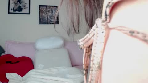 Snapshot of abbie_hard chatting on October 12, 2:15 am Abbie Hard --------------- Streaming from 0800 - 0400 UTC-5 online show from October 12, 2:15 am