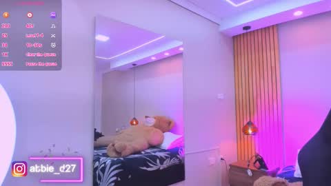 Abbie Edmond  online show from January 8, 4:07 am