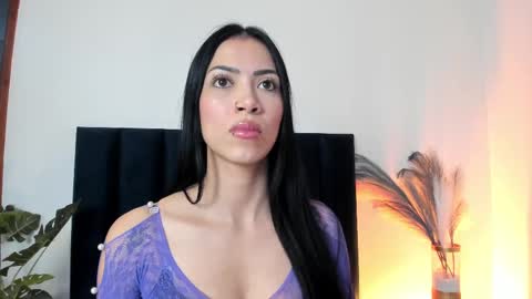 Snapshot of abbiejoness_ chatting on September 22, 11:36 am Abbie Joness online show from September 22, 11:36 am