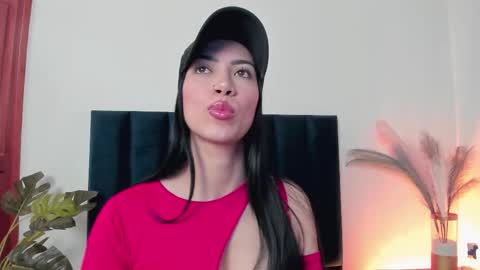 Snapshot of abbiejoness_ chatting on October 16, 12:27 pm Abbie Joness online show from October 16, 12:27 pm