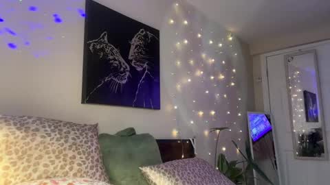 Abbie online show from November 19, 3:55 pm