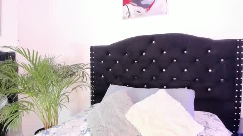 abby jones online show from April 2, 1:13 am