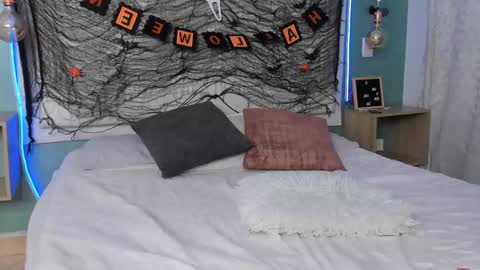 Abby Dixon  online show from October 31, 10:54 pm