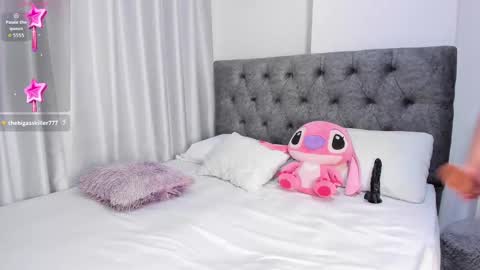 Snapshot of abbyfoxx_ chatting on October 4, 10:07 pm Abby online show from October 4, 10:07 pm