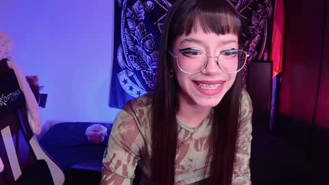 Snapshot of abbylizzyxx chatting on February 6, 10:21 pm Abby Lizzy online show from February 6, 10:21 pm