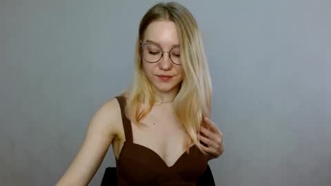 Abby Lovense is active online show from February 25, 9:53 am