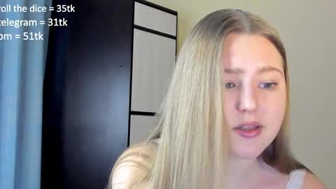 Snapshot of abbywyte chatting on January 19, 12:17 pm Abby    Stream at Sat  Sun  Mon  Fri online show from January 19, 12:17 pm