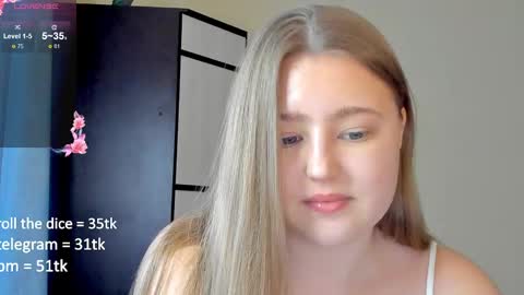 Snapshot of abbywyte chatting on February 24, 1:31 pm Abby    Stream at Sat  Sun  Mon  Fri online show from February 24, 1:31 pm