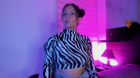 abella_as_ online show from April 15, 5:00 am