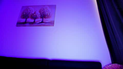 abella_soleill online show from June 4, 5:35 am