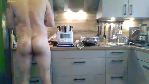 Max online show from September 29, 9:08 am