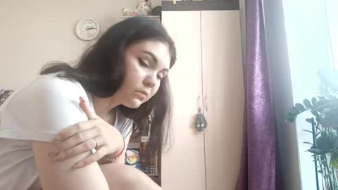 Snapshot of abigaildestro chatting on October 9, 9:15 am Abi online show from October 9, 9:15 am