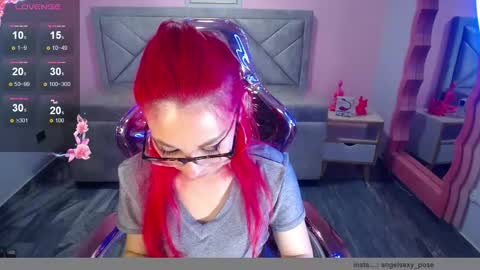 abril_ch_ online show from December 3, 11:00 am