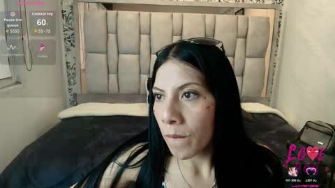 Abril Fox online show from March 24, 8:04 pm