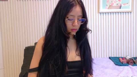 abrilmirren online show from April 15, 11:35 am