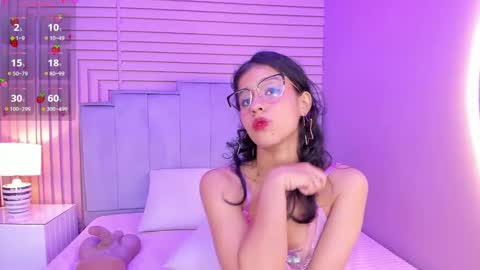 Snapshot of aby_lee_ chatting on January 21, 5:20 pm Aby online show from January 21, 5:20 pm