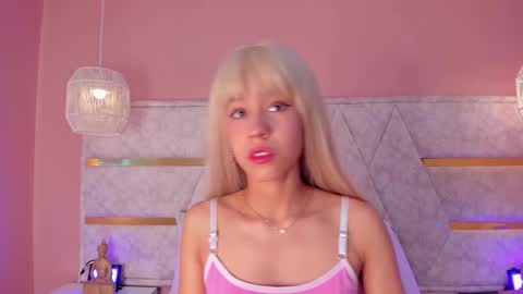 Snapshot of aby_lee_ chatting on October 15, 11:33 am Aby online show from October 15, 11:33 am